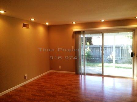 8104 Highwood Way - Photo 3 of 14