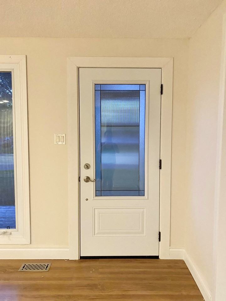 1114 Notre Dame St - Photo 2 of 12