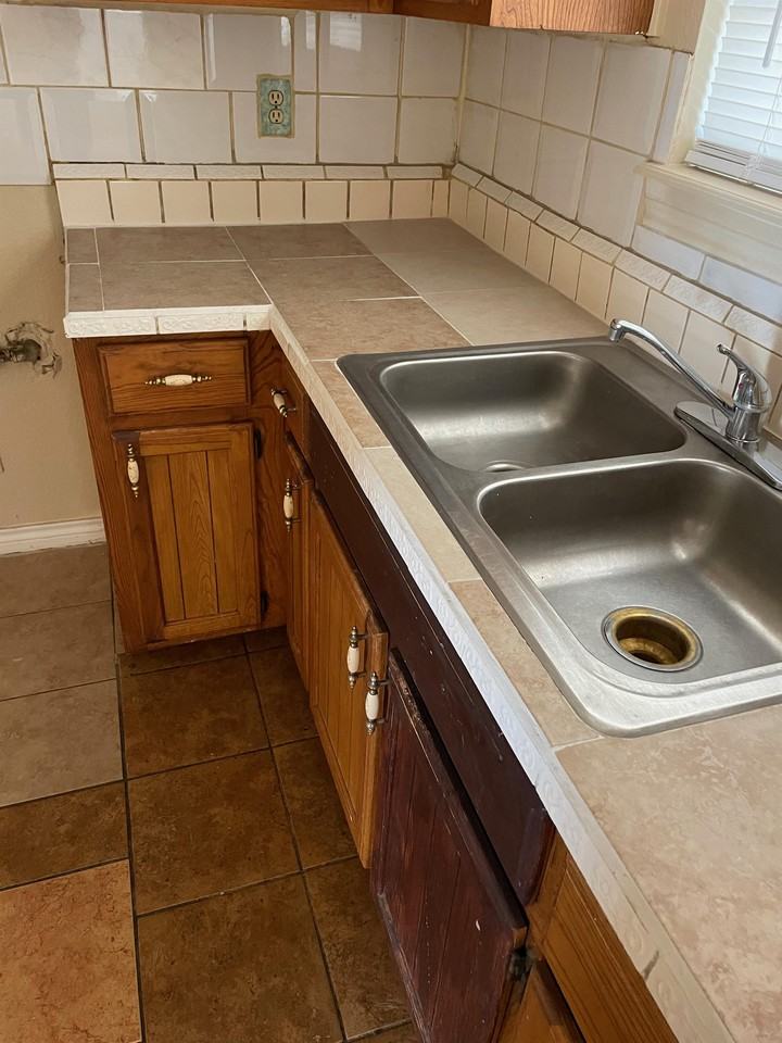 488 Stonewall St #1 - Photo 2 of 13
