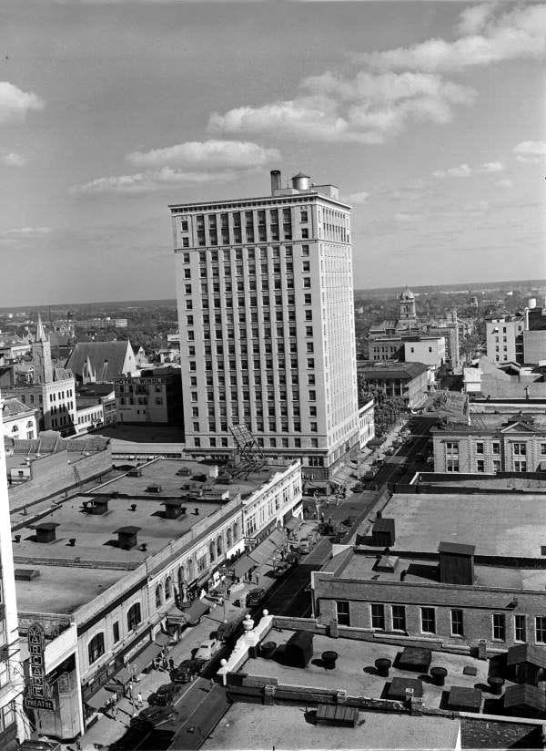 11 East Forsyth Apartments - Photo 5 of 36