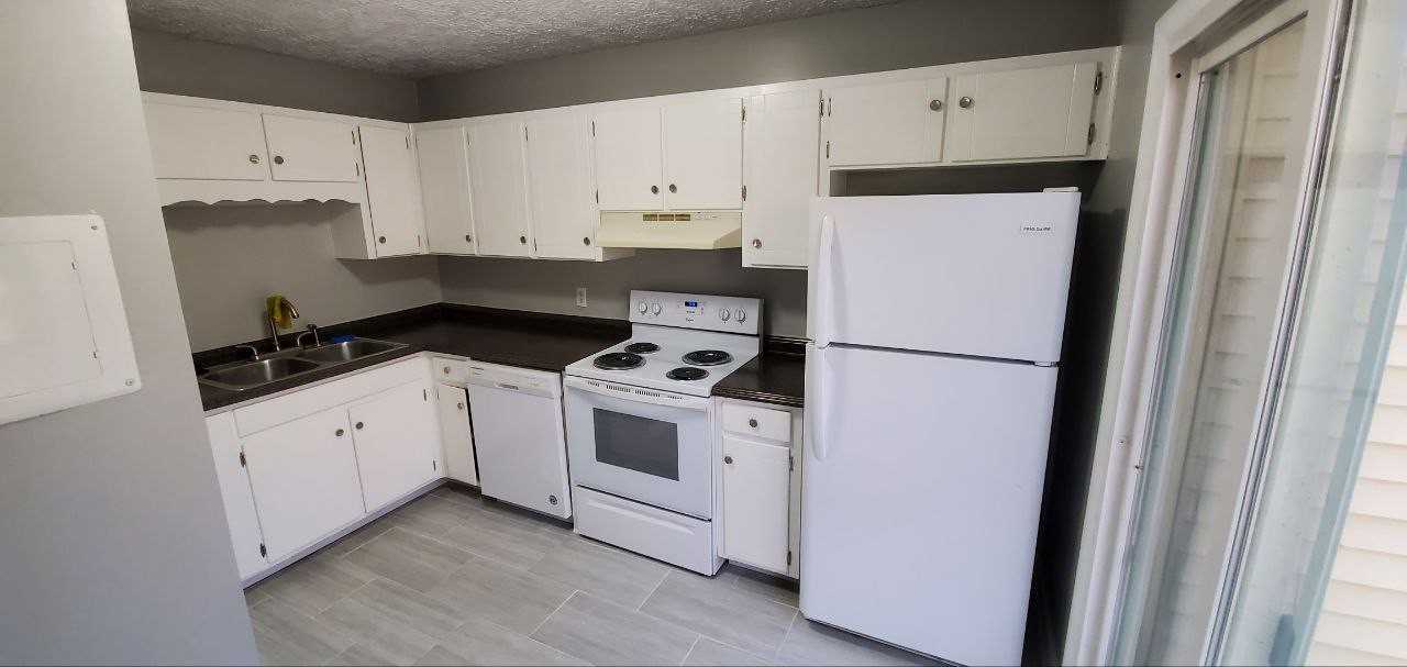 3278 Niagara Court - Photo 2 of 5