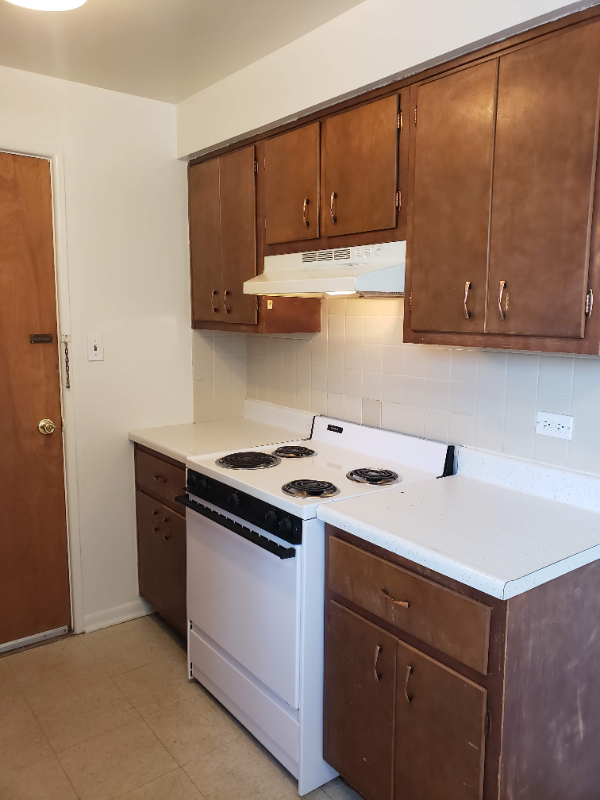3170 W 115th St - Photo 2 of 9