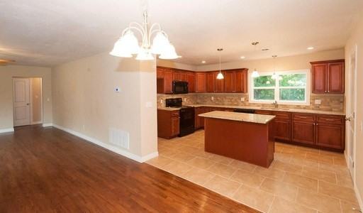 1044 E Linwood Terrace - Photo 2 of 21