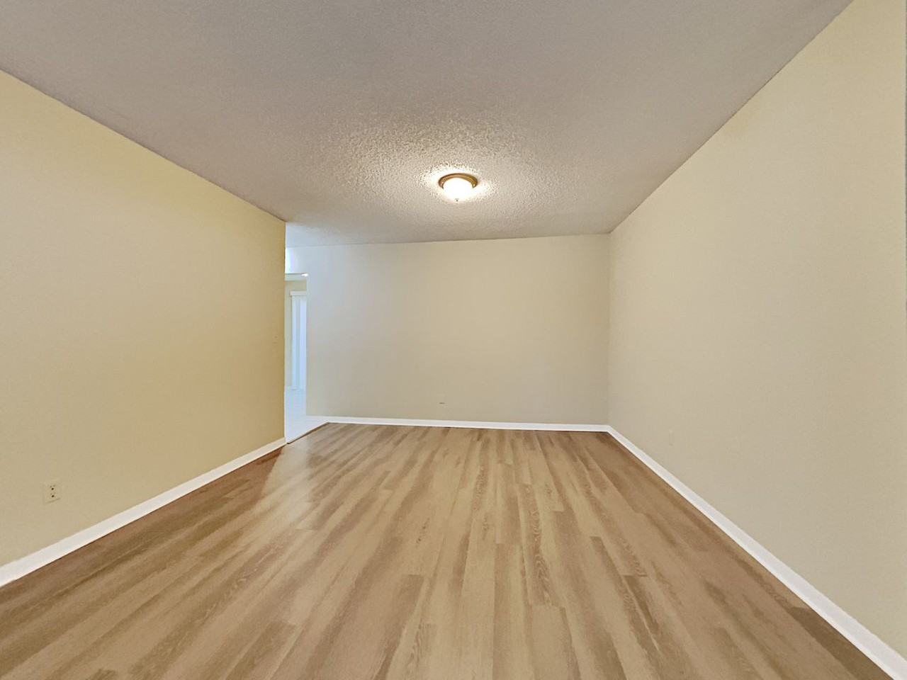117 Crestwood Dr - Photo 3 of 26