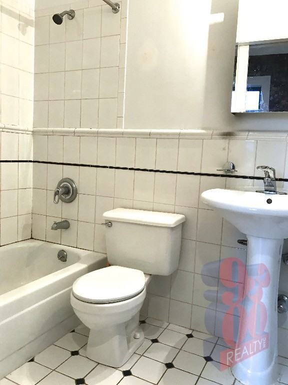 Mott St #20 - Photo 2 of 9