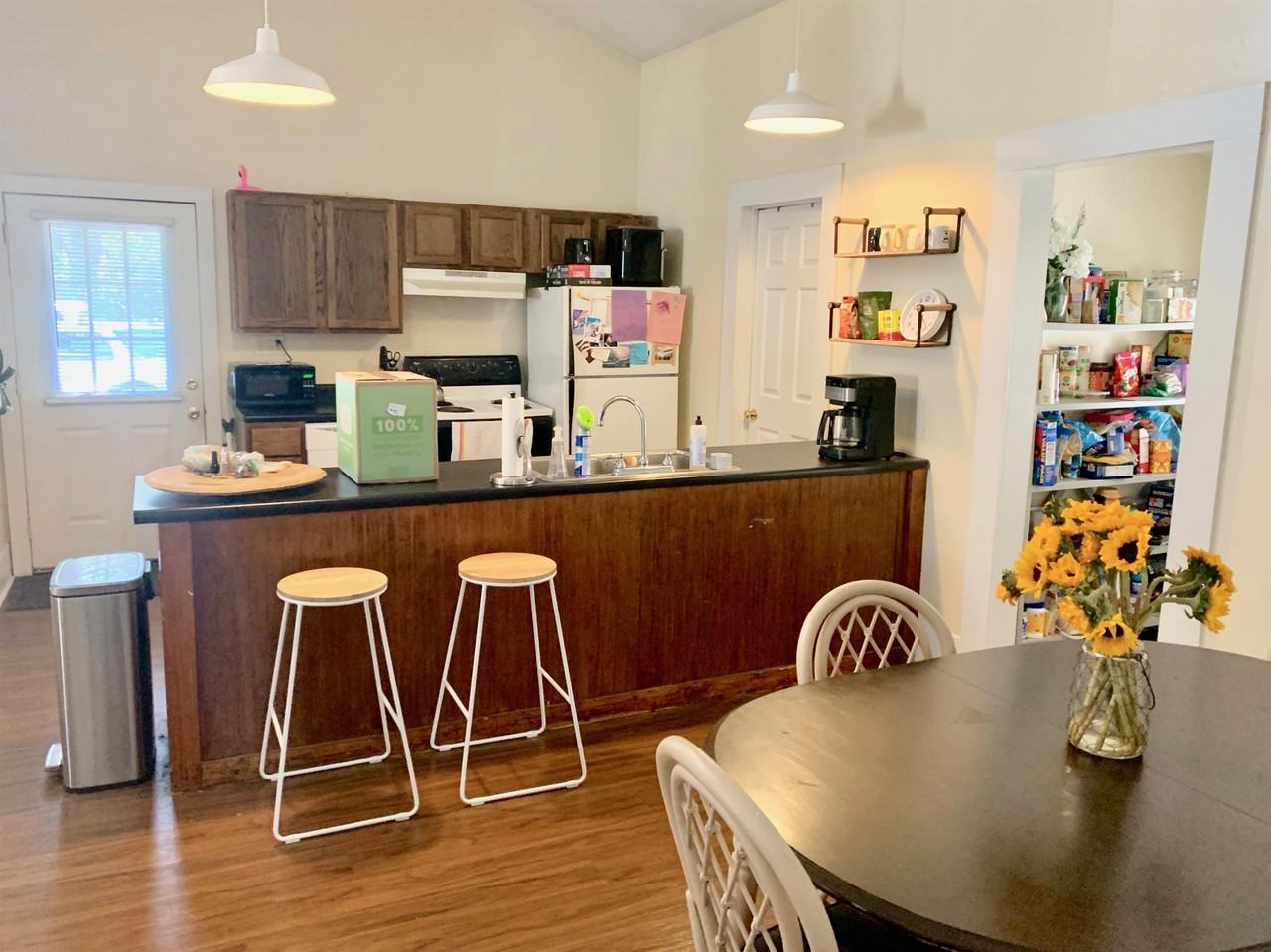 160 Lyndon Ave #1 - Photo 7 of 18