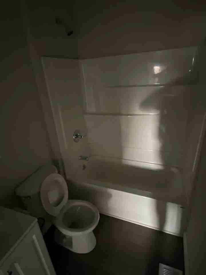 314 E 15th St #1 - Photo 5 of 5