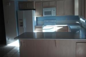 1934 Carleton St - Photo 2 of 12