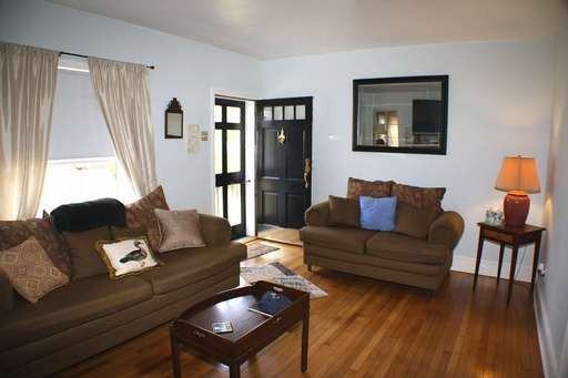 1009 W 42nd St - Photo 2 of 16
