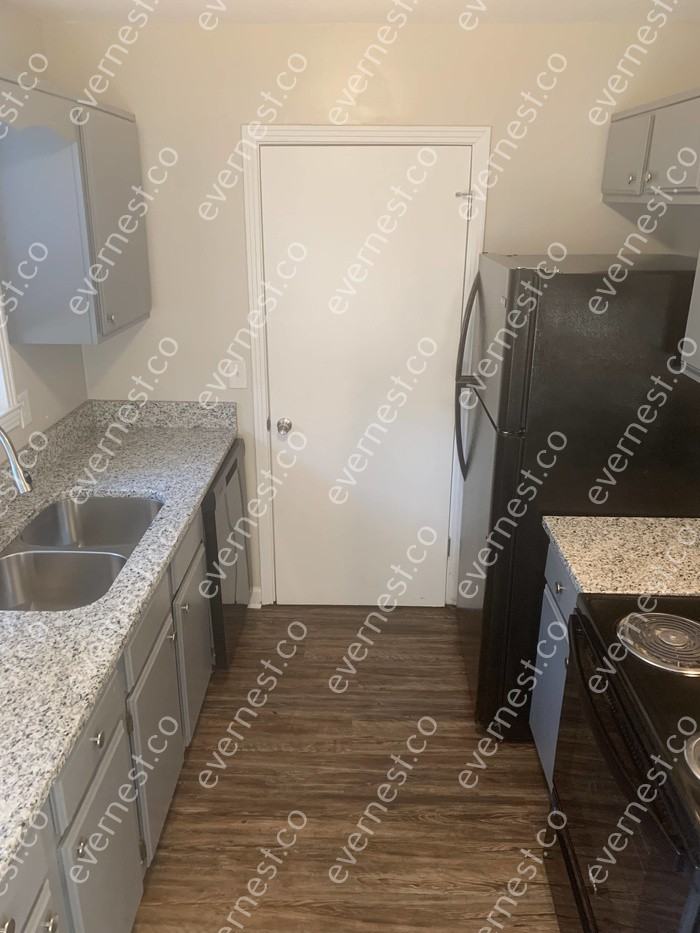 481 Ellenwood Dr - Photo 2 of 28