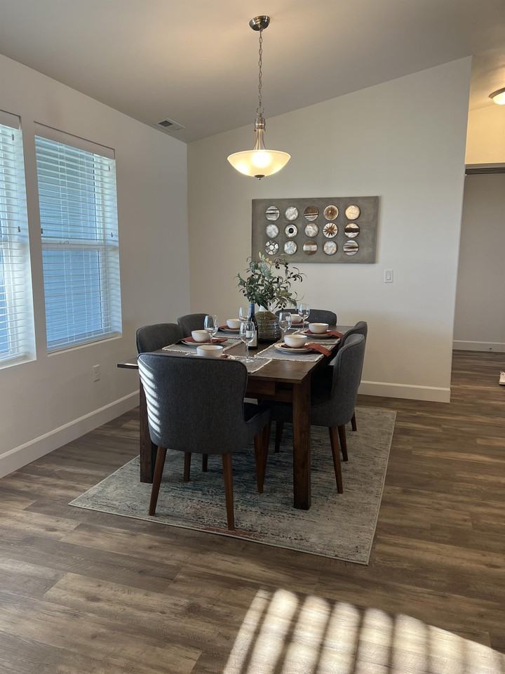 105 Sw Eagle Dr #1 - Photo 3 of 15