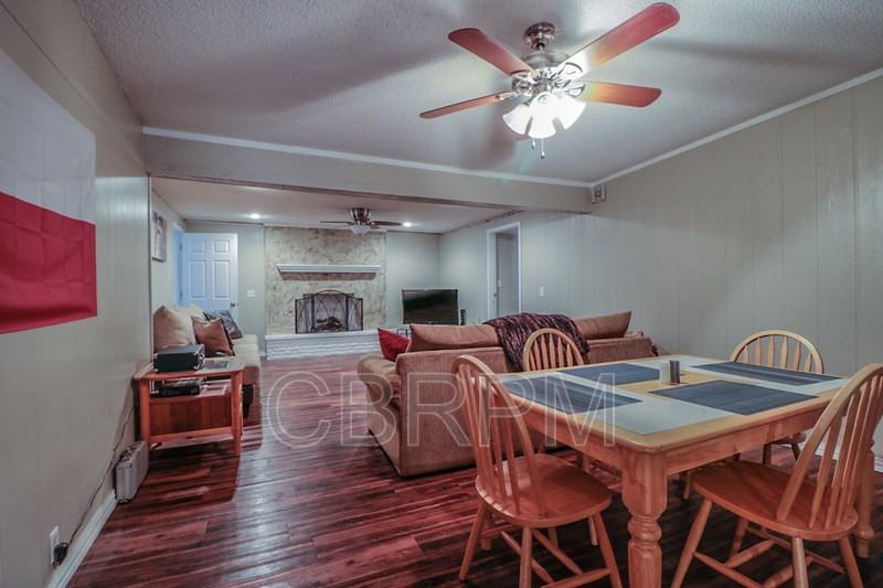 2837 66th Street - Photo 4 of 10