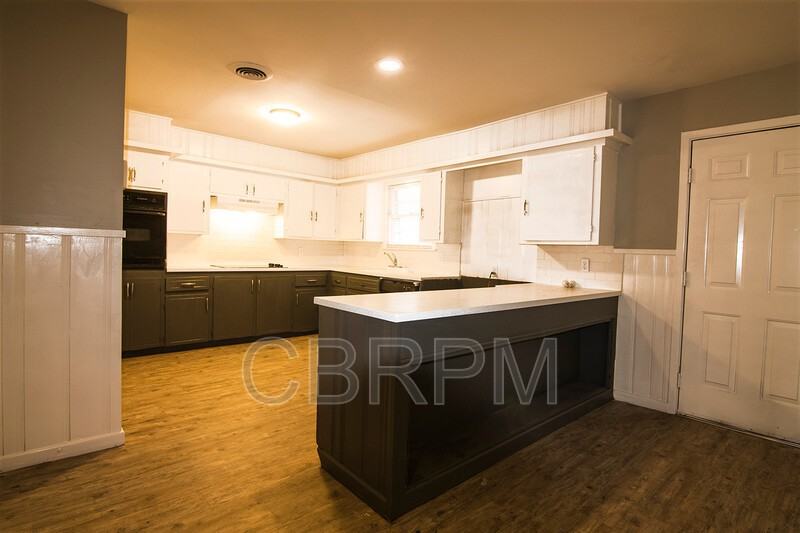 4912 15th Street - Photo 4 of 12