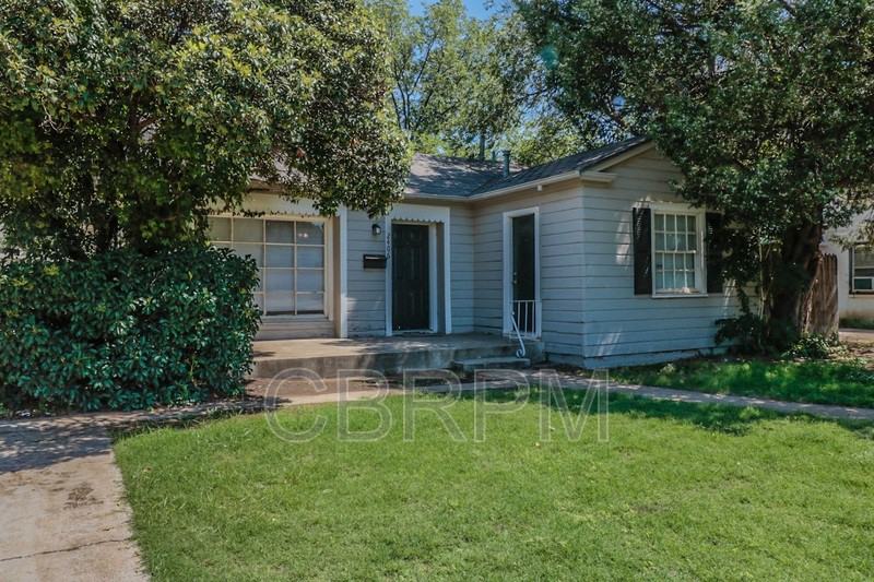 2406 30th Street - Photo 2 of 13