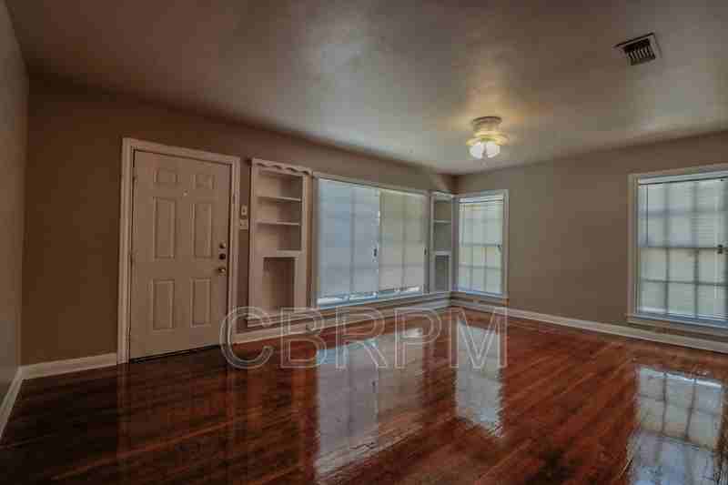 2406 30th Street - Photo 3 of 13