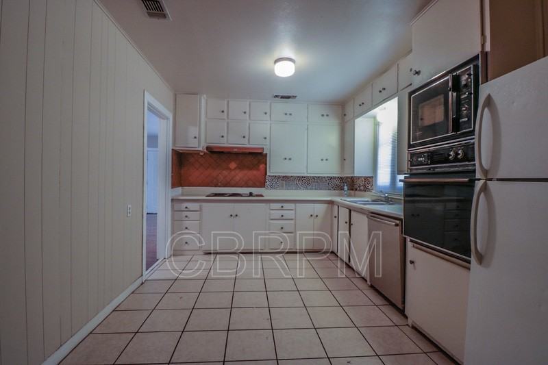 2406 30th Street - Photo 7 of 13