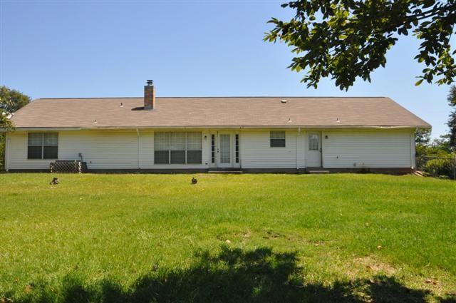 107 Placid Ln - Photo 2 of 38