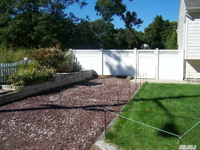 139 Patchogue Ave - Photo 2 of 18