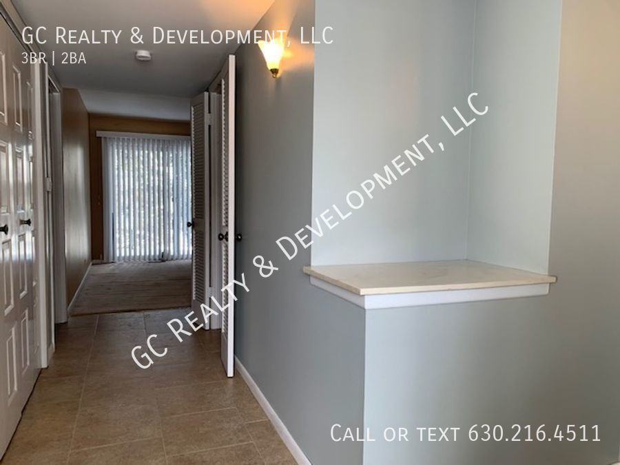 1536 Young Cir - Photo 2 of 19