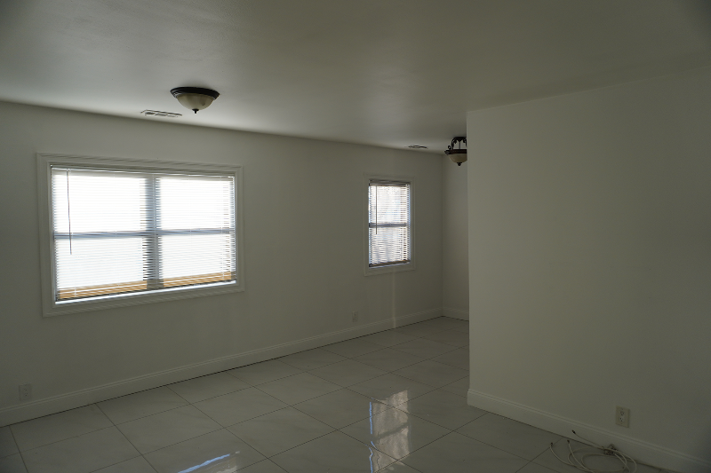 13524 223rd St #2 - Photo 3 of 10
