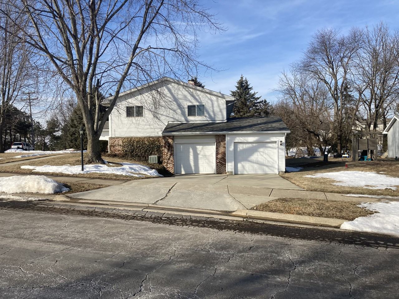 12404 N Brentfield Dr - Photo 3 of 14