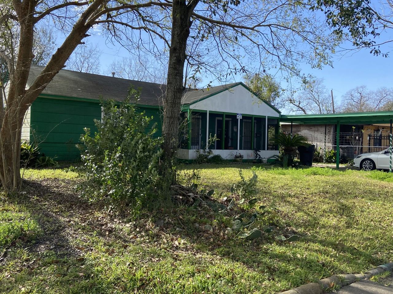 5618 Kenilwood Dr - Photo 3 of 3