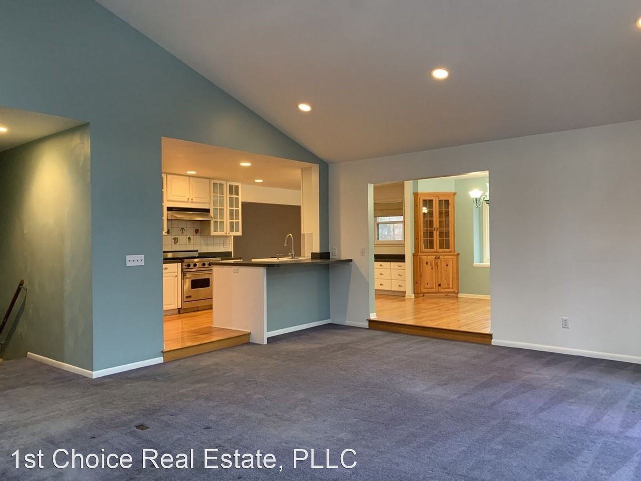 4461 Maumee Dr - Photo 3 of 27