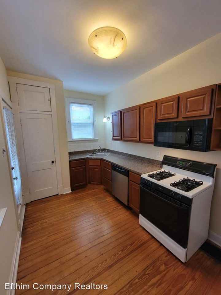 5315 Pattison Ave - Photo 3 of 5