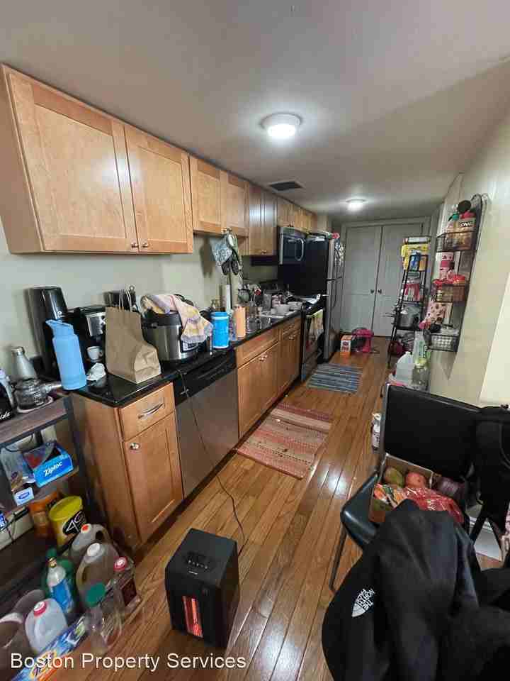 276 Parker Hill Ave - Photo 2 of 4