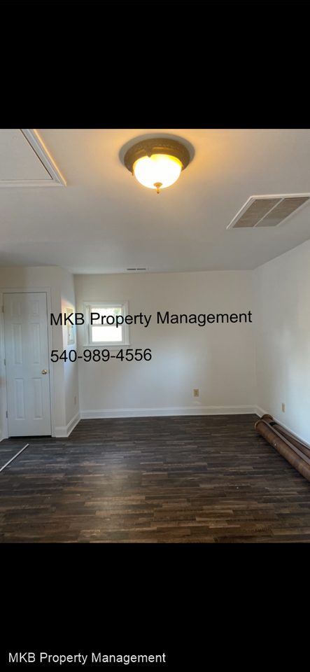 435 Highland Ave - Photo 2 of 4