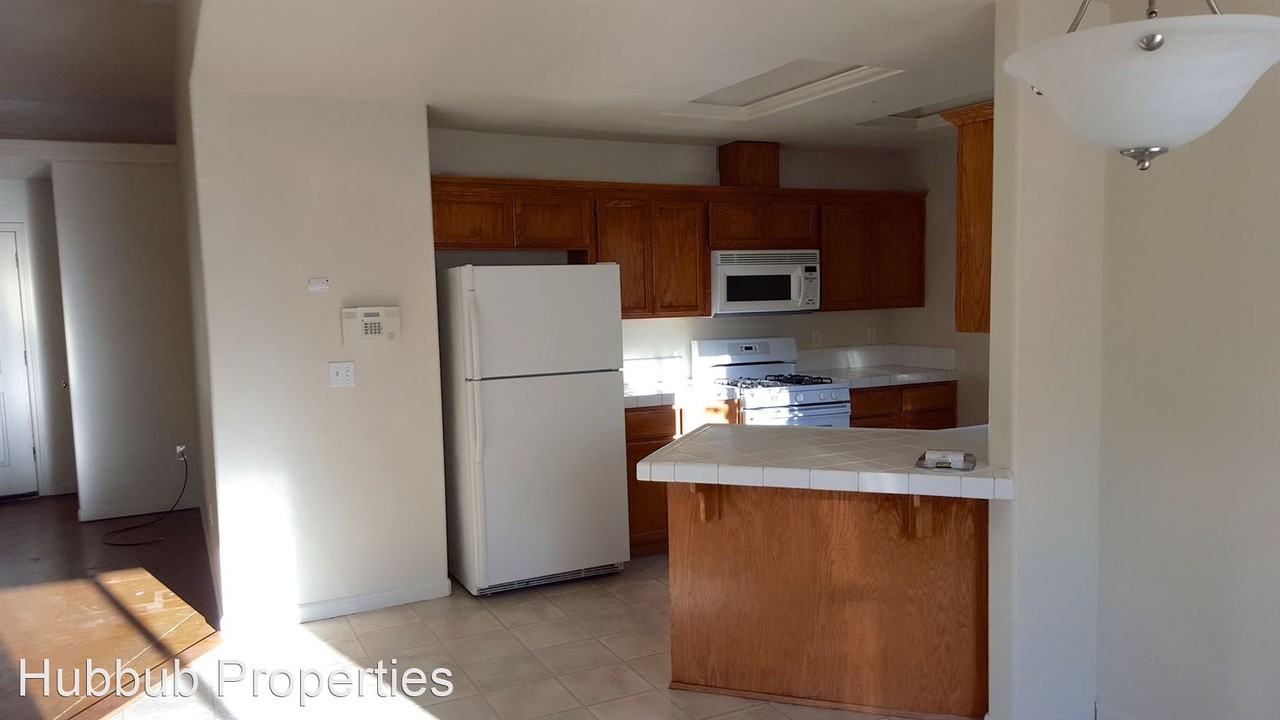 1514 Mussel Shoals Ave - Photo 2 of 8