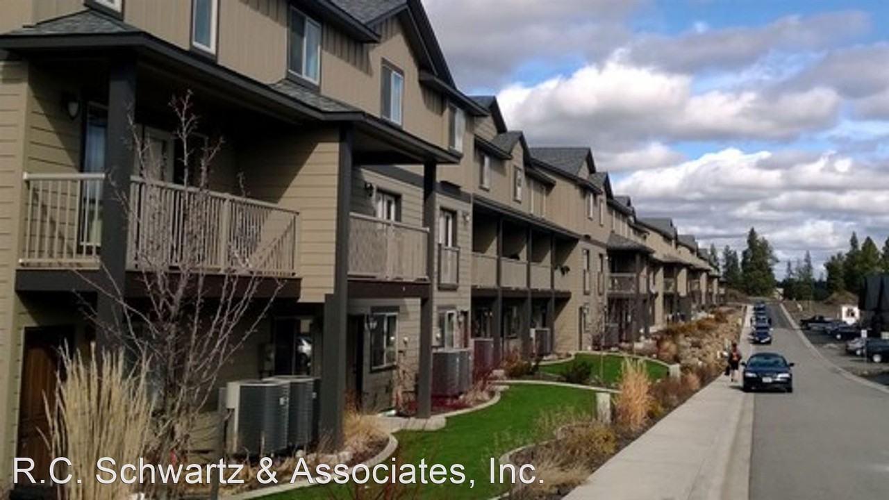 Townhomes Cheney LLC - Photo 2 of 26