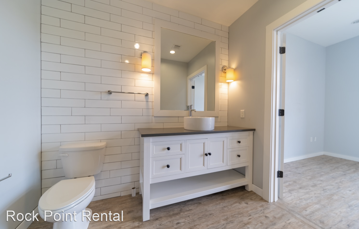 Downtown Rock Point - Photo 2 of 3