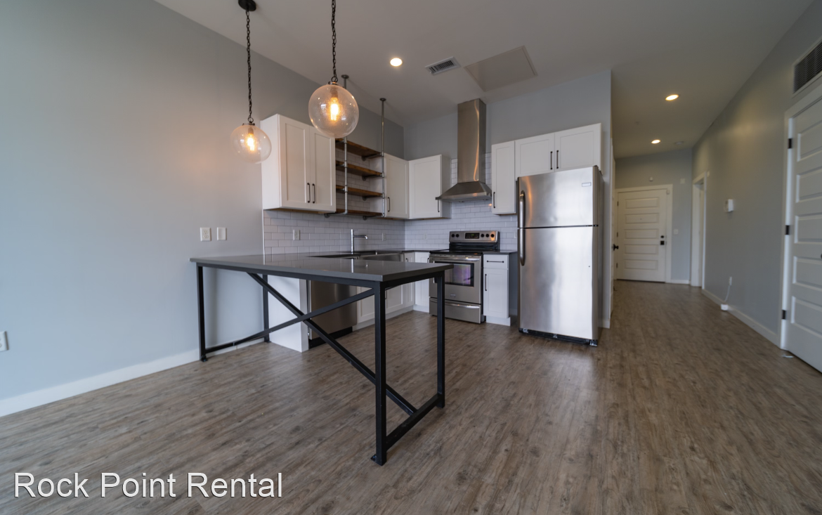 Downtown Rock Point - Photo 3 of 3