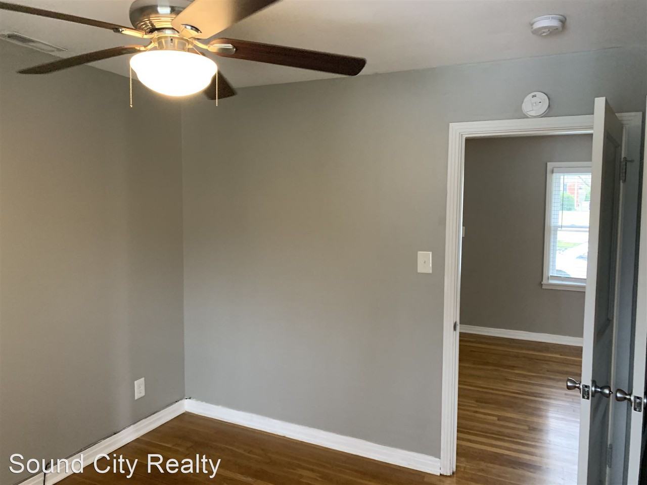 Donelson darling quadplex with private wooded back yard!! Apartments 248 Mcgavock Pike 250