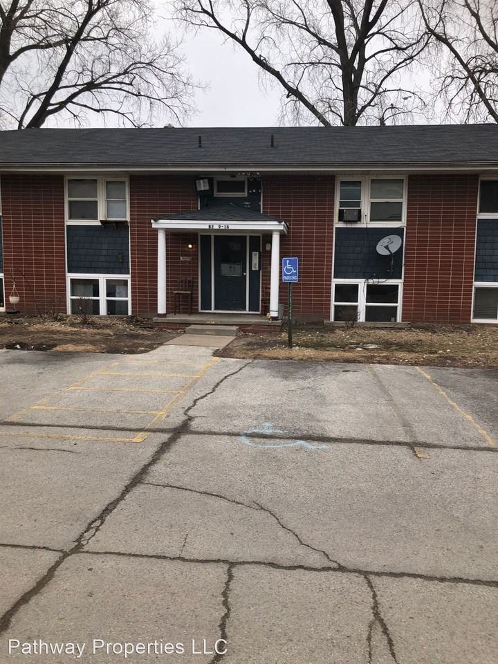 Move in Ready! 3317 E 15th St, Des Moines, IA 50316 Apartment for