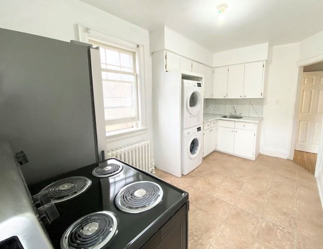 60 Ryerson Ave #2 - Photo 3 of 15