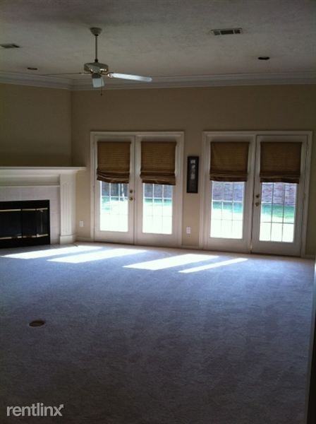 4213 Bedford Ct - Photo 3 of 9