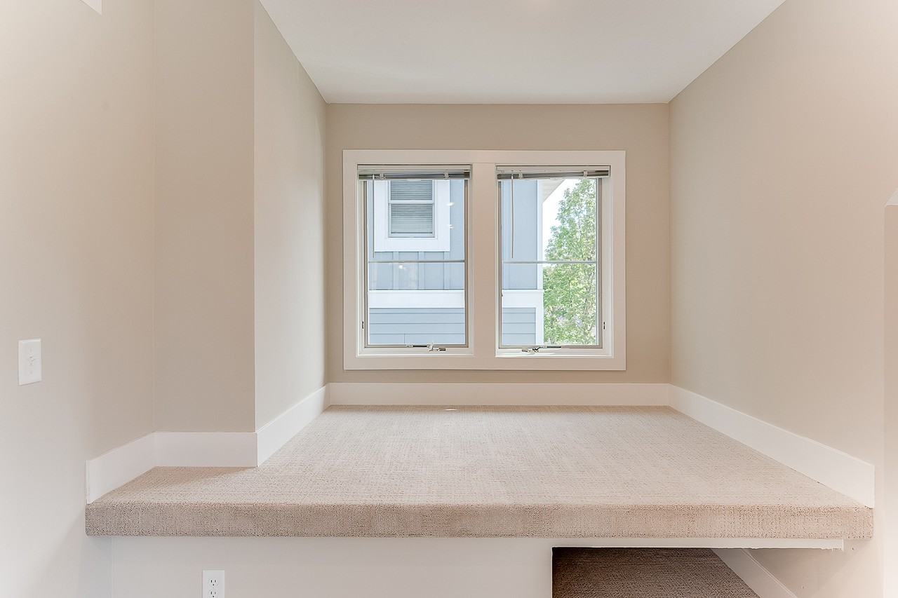 152 Dale St N #2 - Photo 3 of 15