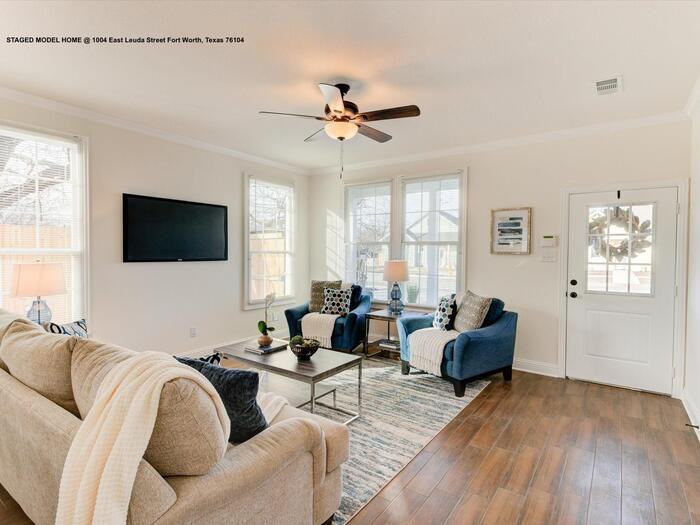 1032 E Leuda St - Photo 3 of 23