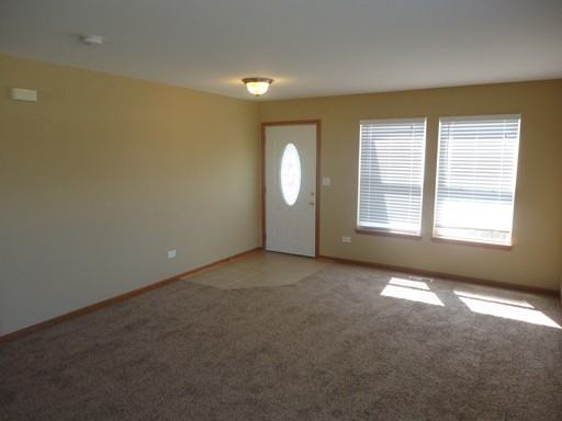 512 Stoffa Ave - Photo 2 of 15