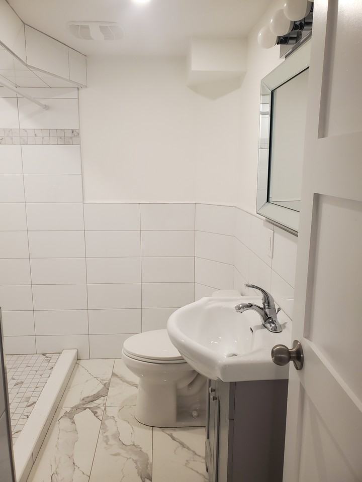 1300 Lansdowne Avenue - Photo 6 of 14