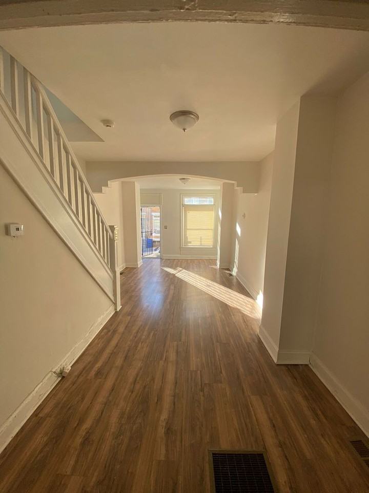 2618 Grogan Avenue - Photo 3 of 5