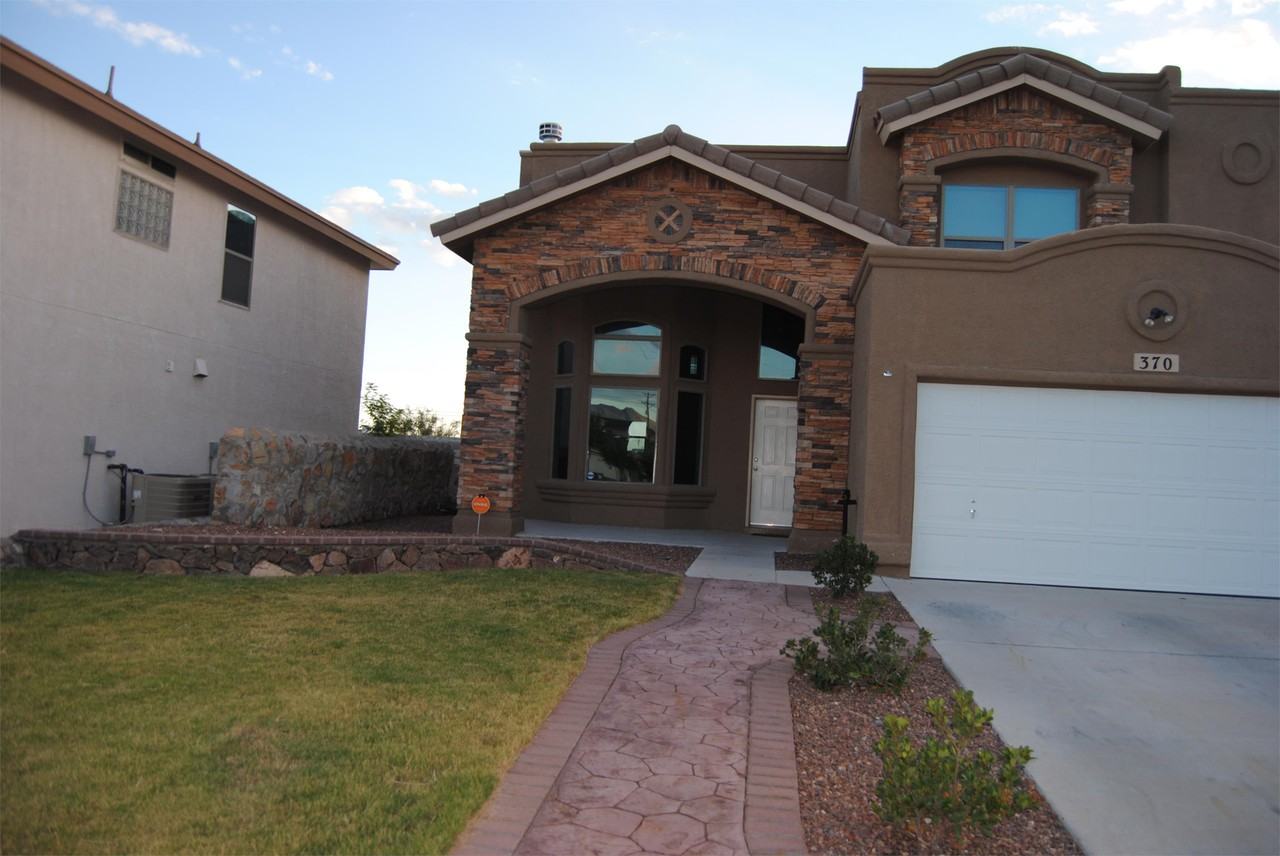 370 Bentridge #1 - Photo 3 of 11