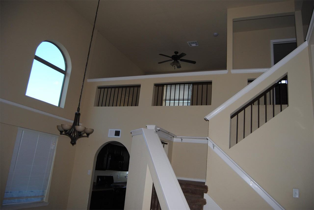 370 Bentridge #1 - Photo 4 of 11