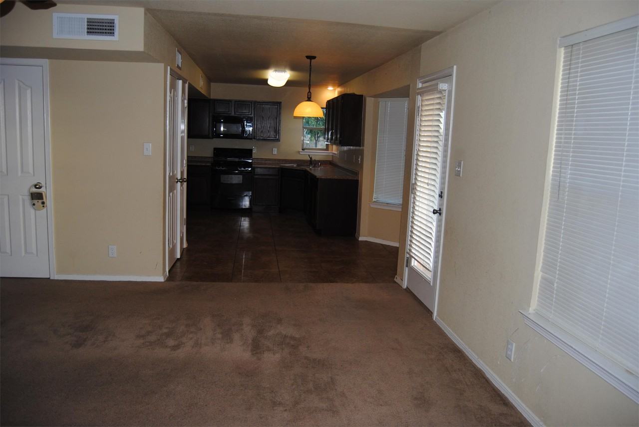 370 Bentridge #1 - Photo 7 of 11