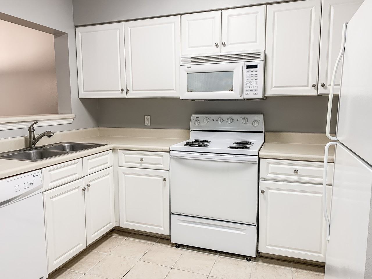 4274 Calinda LaneUnit 226 #3 - Photo 5 of 23