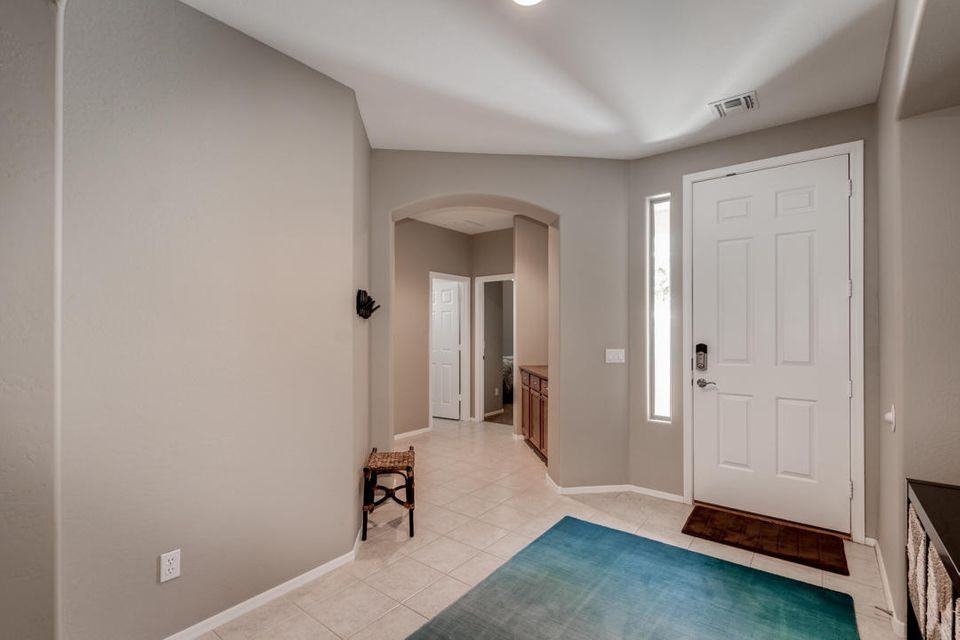 13546 West Port Royale Lane - Photo 3 of 39