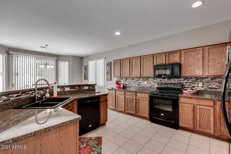 13546 West Port Royale Lane - Photo 5 of 39