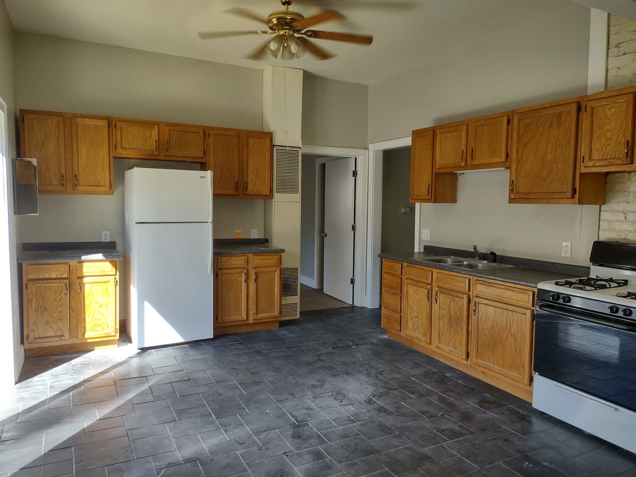 7 Parker Rd #A - Photo 2 of 11